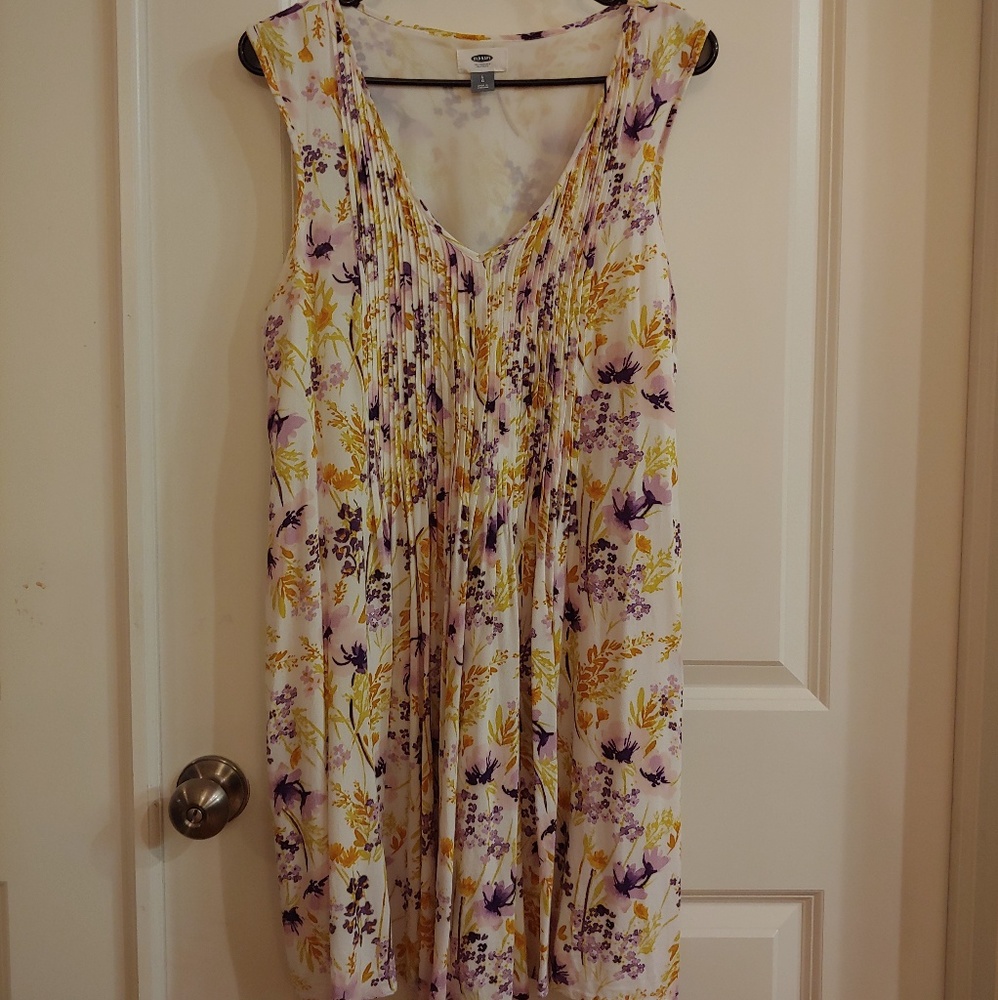 Old Navy floral print shift dress